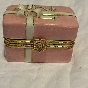 Ceramic Music Box for trinkets made by San Francisco Music Box Company